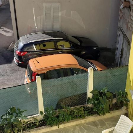 La Casa Gialla Del Ristoro Agricolo Веккьяно Экстерьер фото