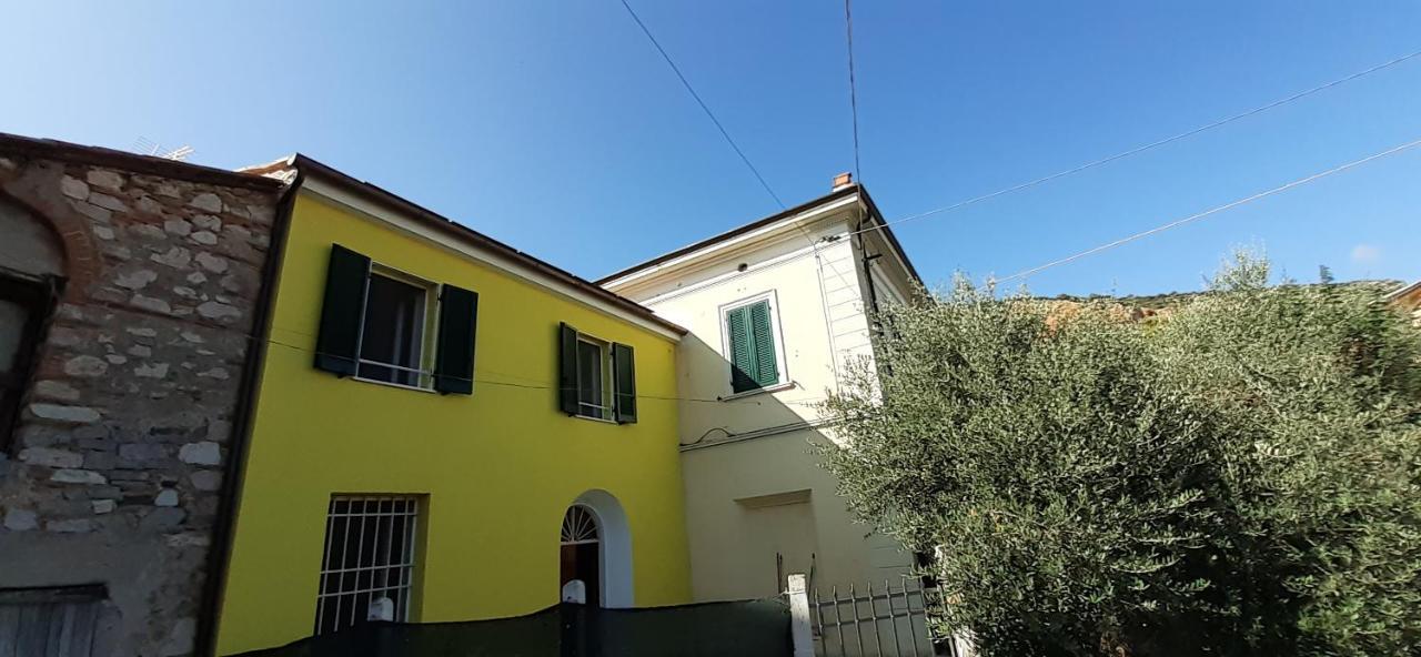 La Casa Gialla Del Ristoro Agricolo Веккьяно Экстерьер фото